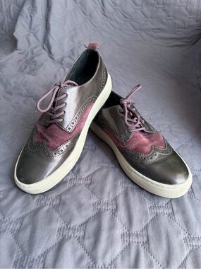 Women’s Geox Sneakers Sz 38